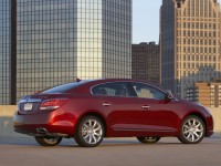 Buick LaCrosse photo